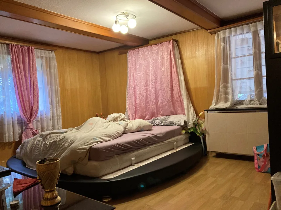 Grosszügige 3.5 Zimmerwohnung in saniertem Bauernhaus
