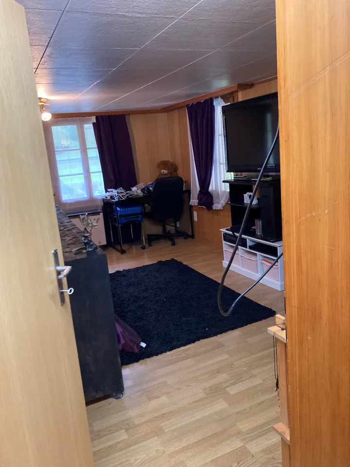 Grosszügige 3.5 Zimmerwohnung in saniertem Bauernhaus