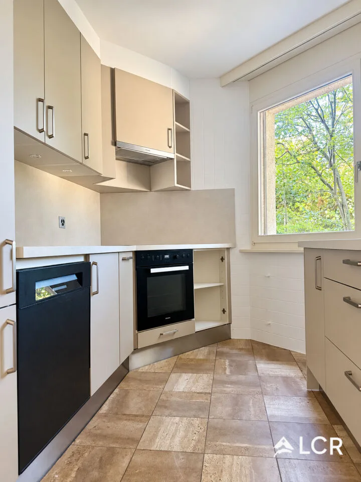 Bel appartement de 4.5p à Sion – photo 3 sur 17