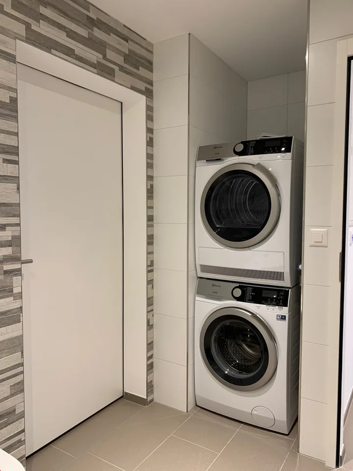 Appartement rénové de 2,5 pièces - Rez-de-chaussée (Appartement 7)