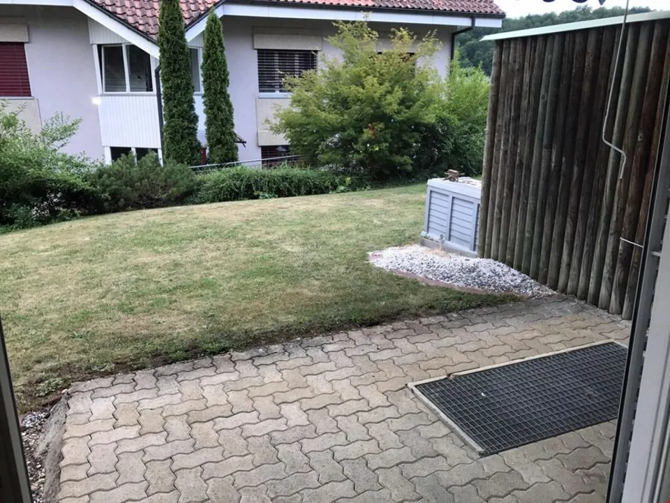 Cercasi subaffittuario per appartamento 3.5 locali con posto giardino a Liesberg