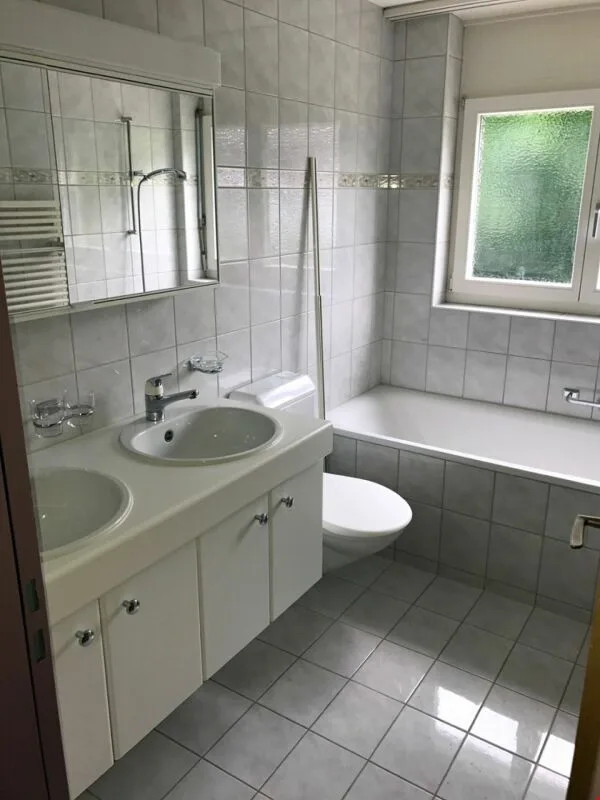Cercasi subaffittuario per appartamento 3.5 locali con posto giardino a Liesberg