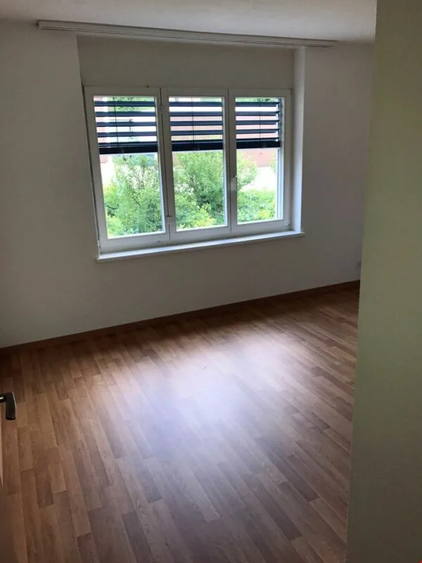 Cercasi subaffittuario per appartamento 3.5 locali con posto giardino a Liesberg