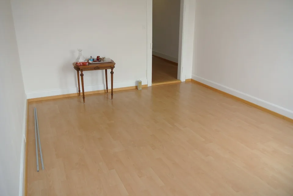 Charmante 2.5-Zimmer-Altbauwohnung im Herzen von Zürich-Altstetten