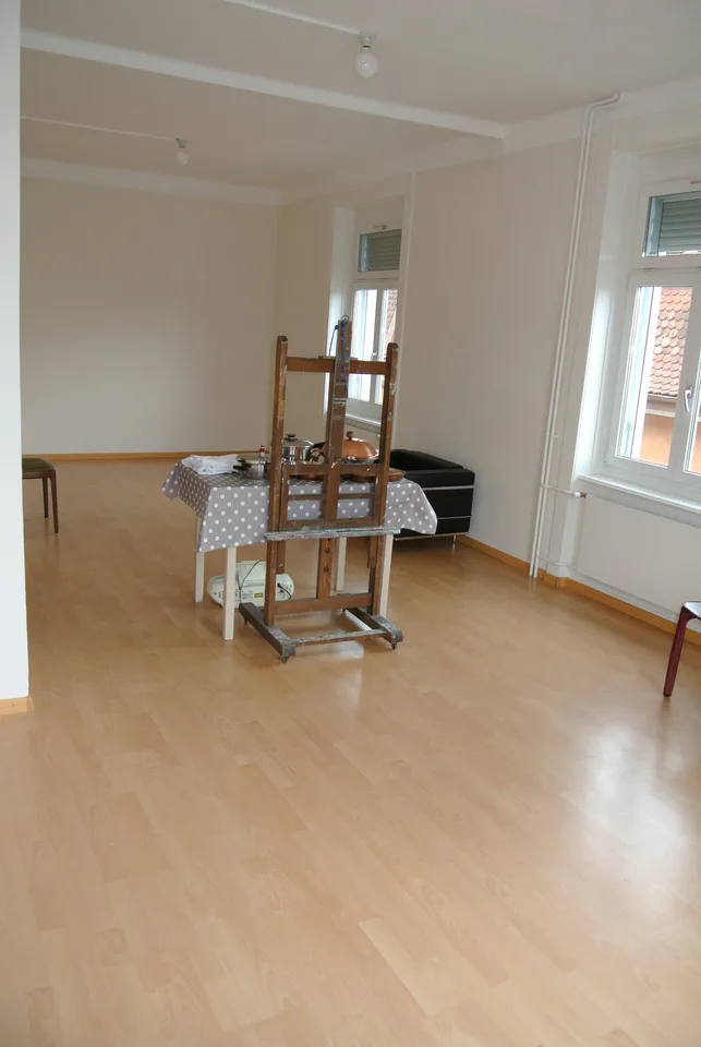 Charmante 2.5-Zimmer-Altbauwohnung im Herzen von Zürich-Altstetten
