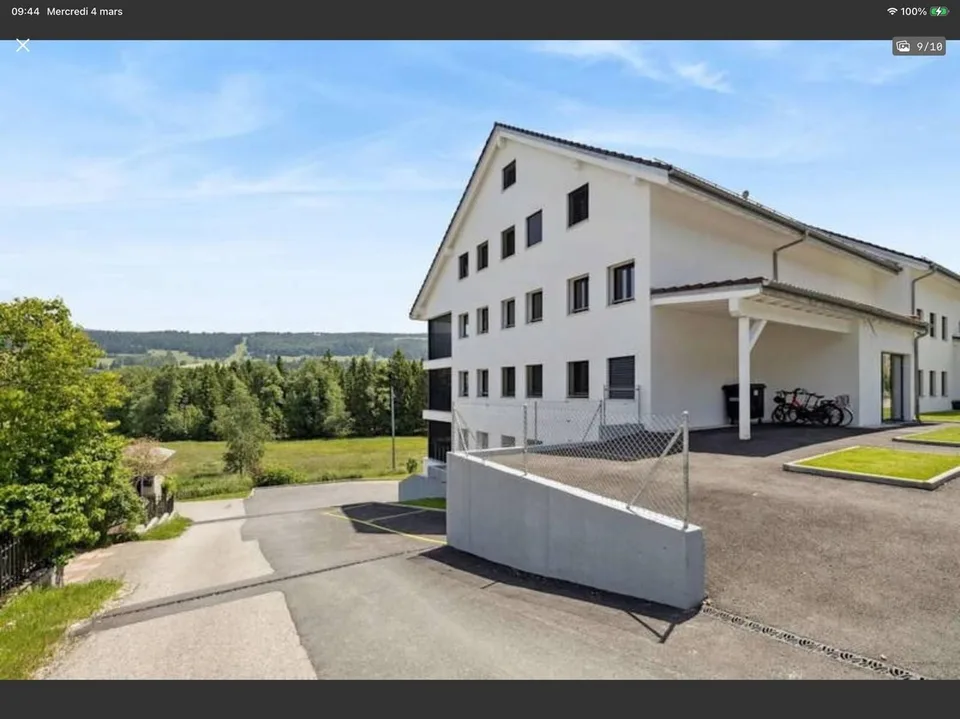 Prächtiges Dachgeschoss mit herrlicher Aussicht, großer Empore und unmittelbarer Nähe zu Verkehrsmitteln