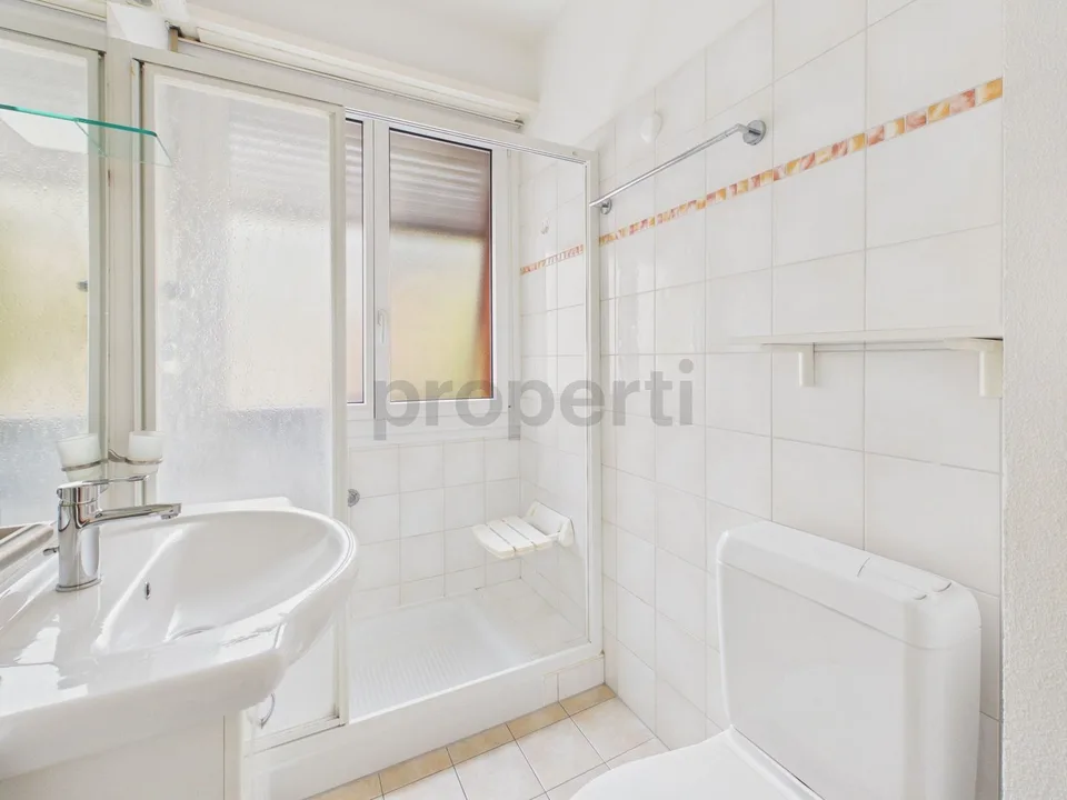 Appartement élégant rénové avec balcon