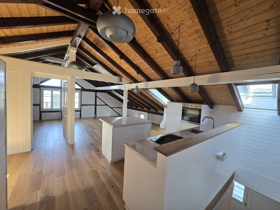 Renovated attic apartment near Stäfa Rebberg Lattenberg