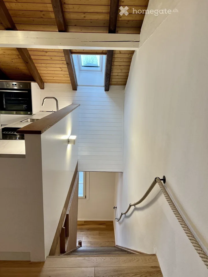 Renovated attic apartment near Stäfa Rebberg Lattenberg