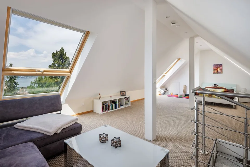Appartement en Duplex de 6,5 Pièces en Attique