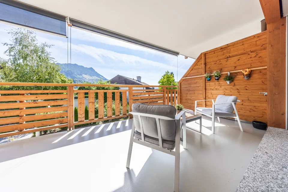 Moderne 2½-Zimmer-Wohnung mit großem Balkon