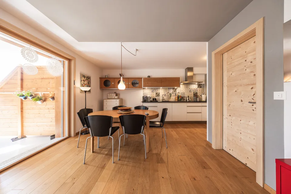Moderne 2½-Zimmer-Wohnung mit großem Balkon