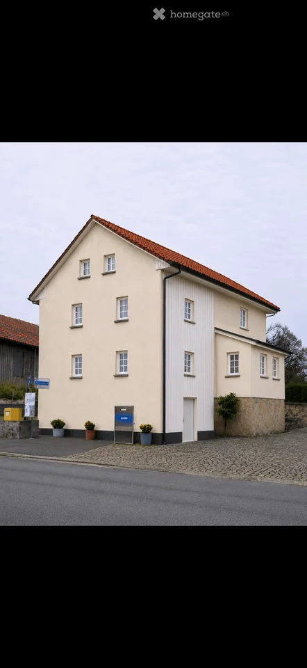 Exklusives Doppelhaus mit zwei Wohneinheiten an Toplage in Baden-Baldegg