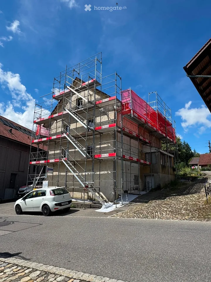 Maison mitoyenne exclusive avec deux unités de résidence à un emplacement idéal à Baden-Baldegg