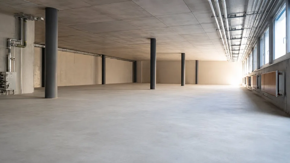 Local commercial, bureau et entrepôt / Gewerberaum, Büro und Lager