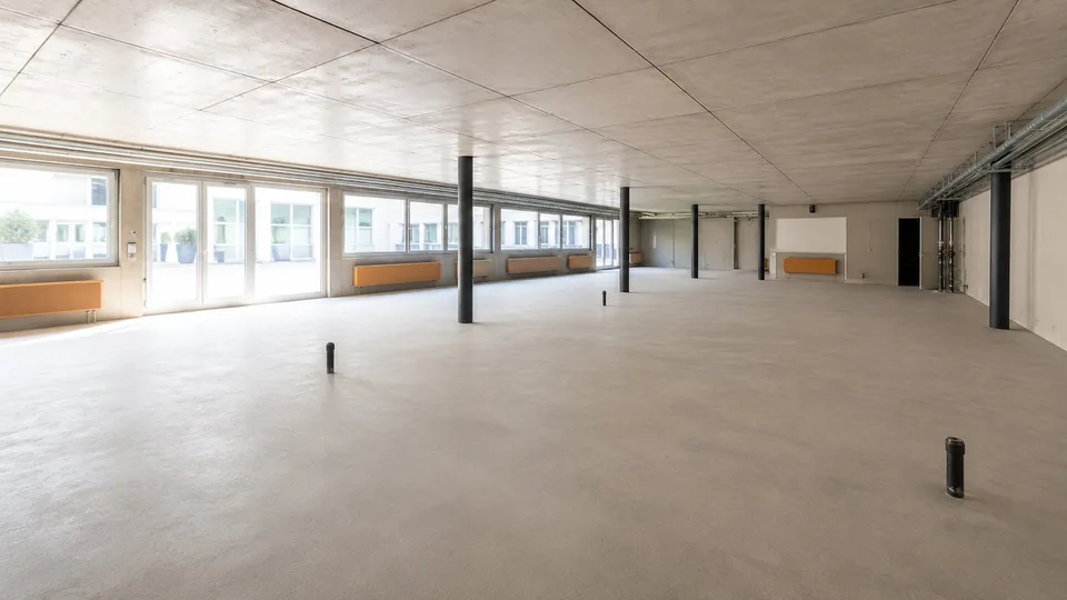Local commercial, bureau et entrepôt / Gewerberaum, Büro und Lager