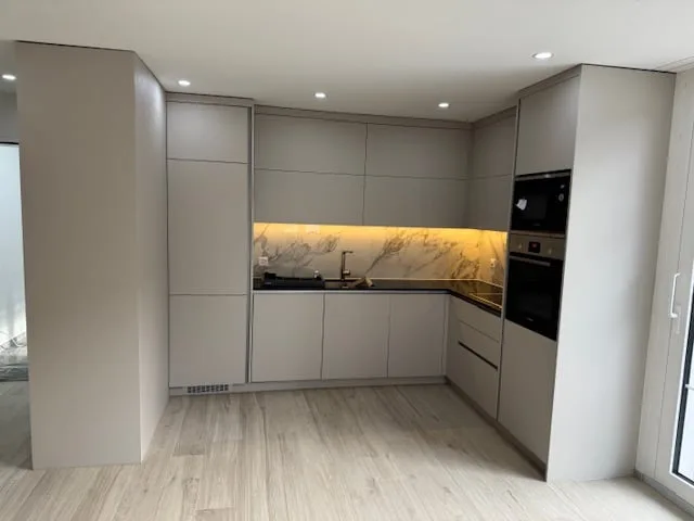 moderne 2.5-Zimmer-Wohnung in Sünikon zu vermieten