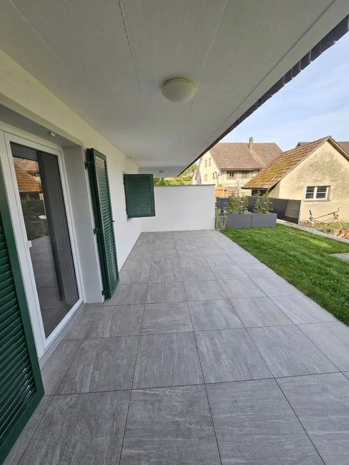 Appartement moderne de 2,5 pièces au rez-de-chaussée à louer à Oberhasli