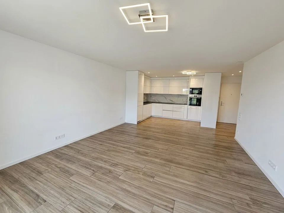 Appartement moderne de 2,5 pièces au rez-de-chaussée à louer à Oberhasli