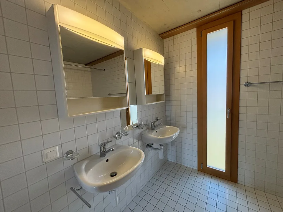 Helle 4.5-Zimmer-Duplexwohnung mit Balkon in Biel