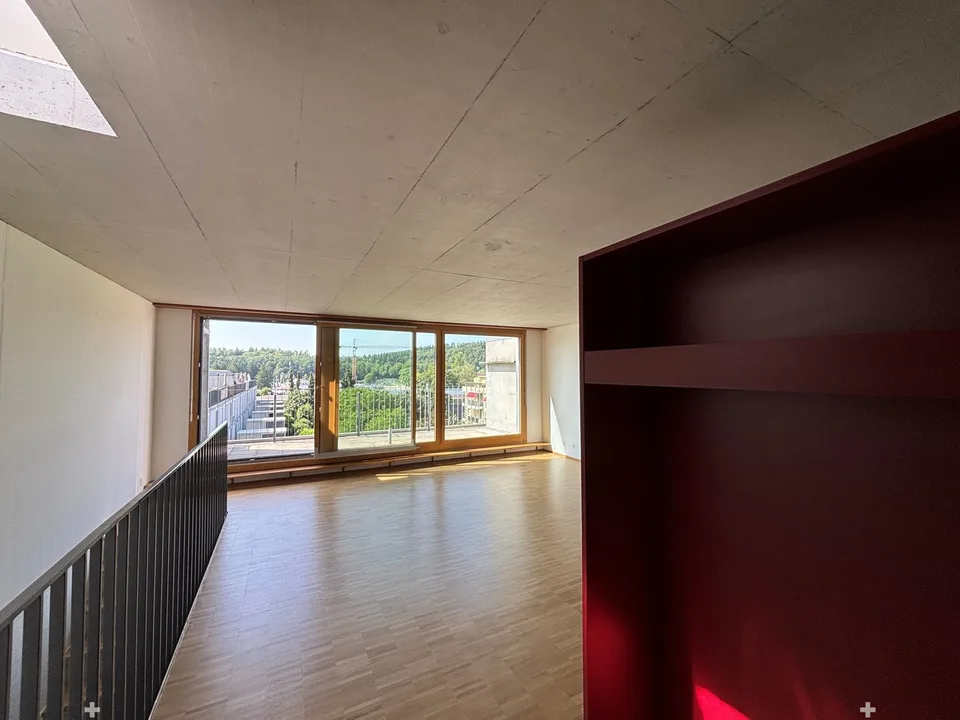Helle 4.5-Zimmer-Duplexwohnung mit Balkon in Biel