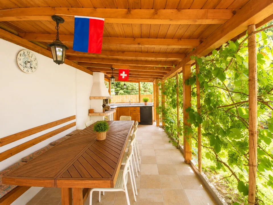Wohnung mit 3.5 Zimmern und großem Garten in Davesco
