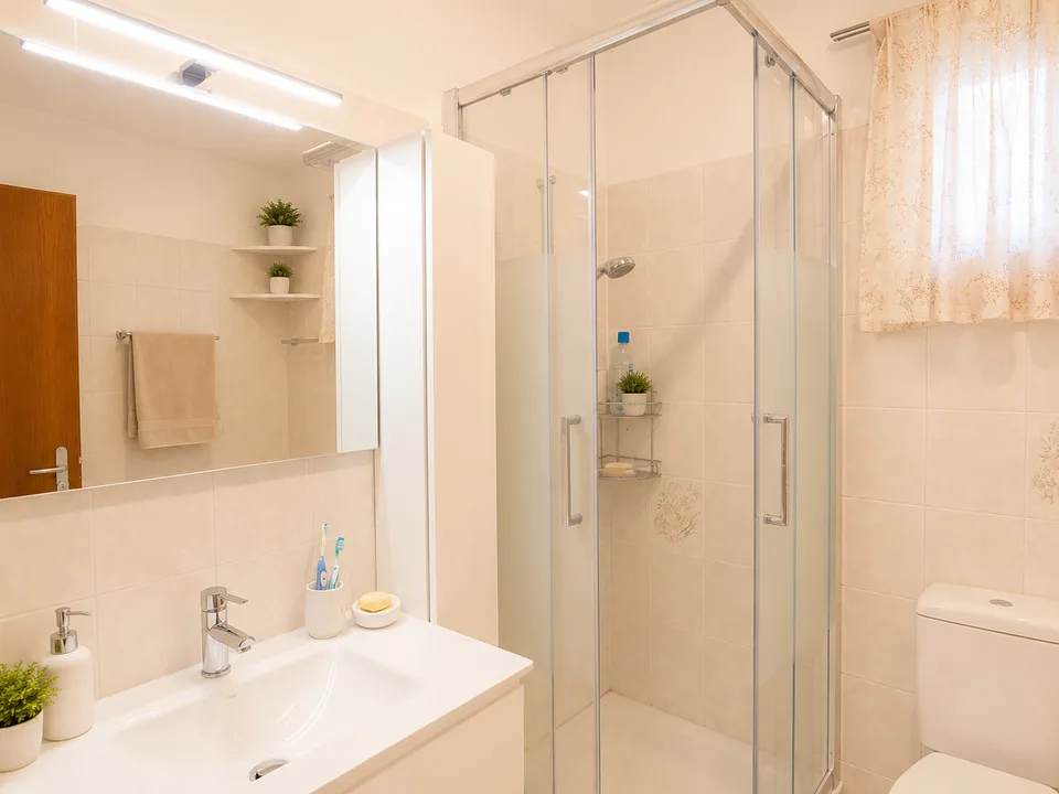 Wohnung mit 3.5 Zimmern und großem Garten in Davesco