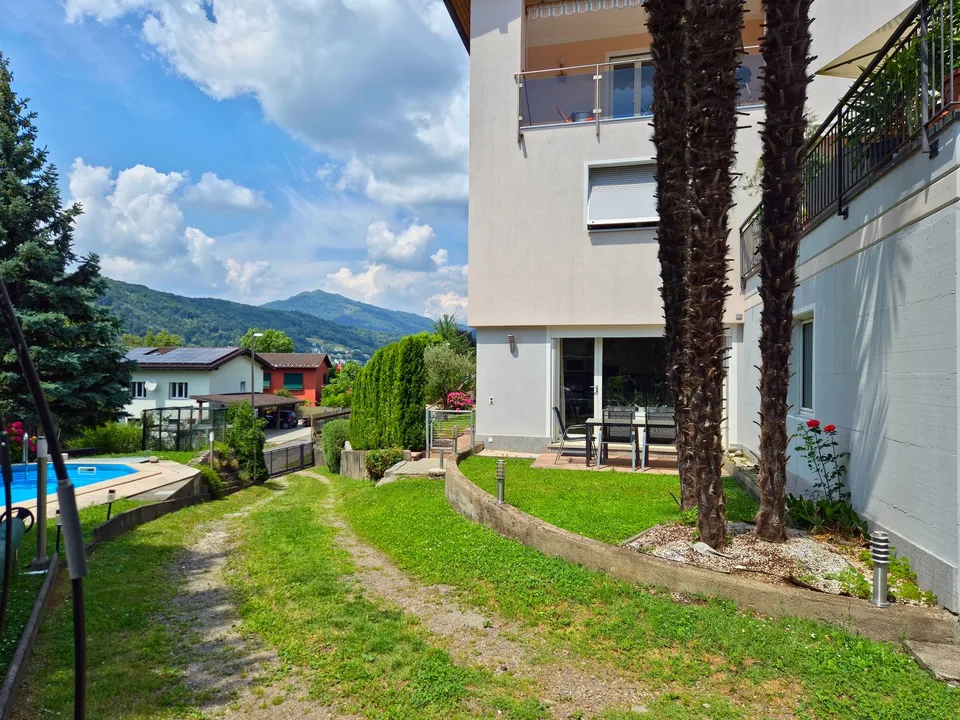 Wohnung mit 3.5 Zimmern und großem Garten in Davesco