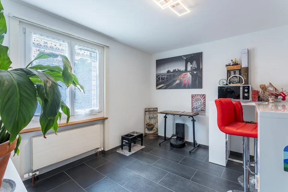 Einfamilienhaus mit Garage und Autoverdeck