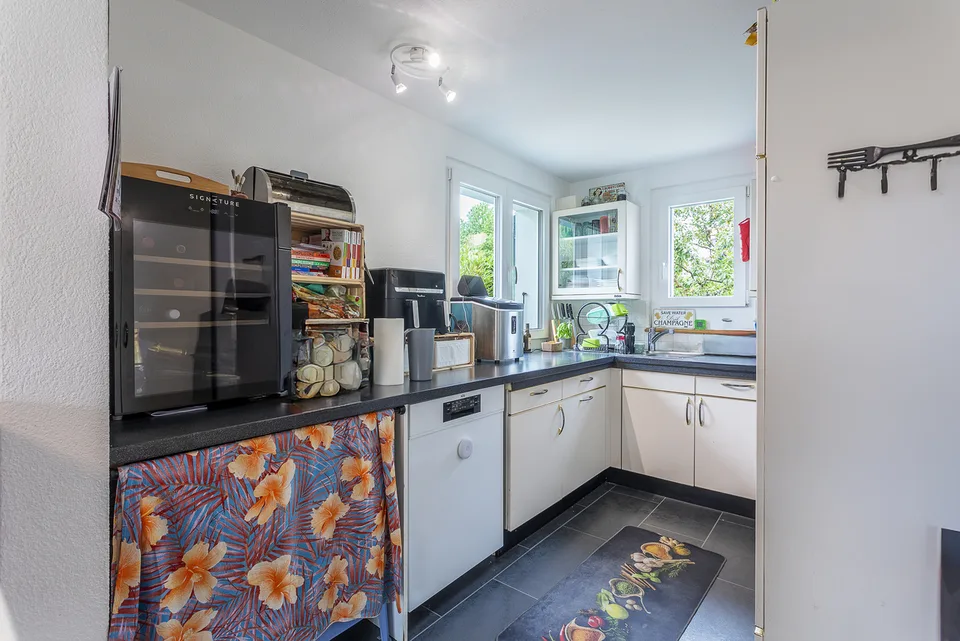 Einfamilienhaus mit Garage und Autoverdeck
