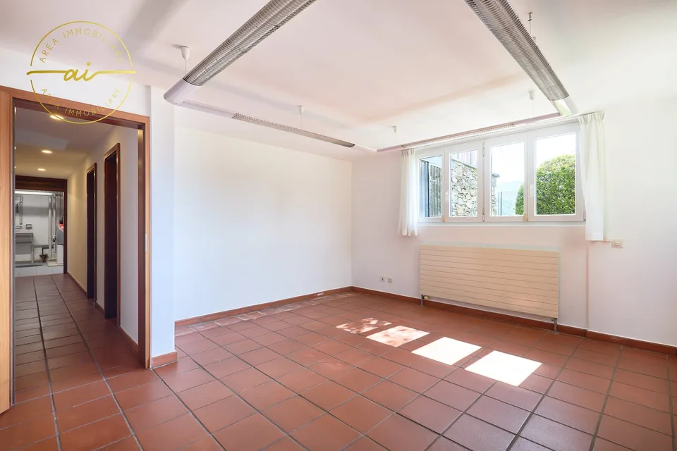 Villa mit separatem Studio und wunderschönem Garten