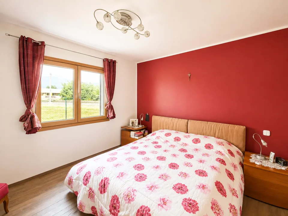 Modern 6.5-room villa with large garden in Stabio