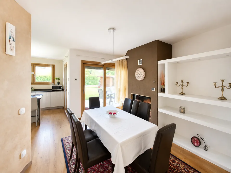 Modern 6.5-room villa with large garden in Stabio