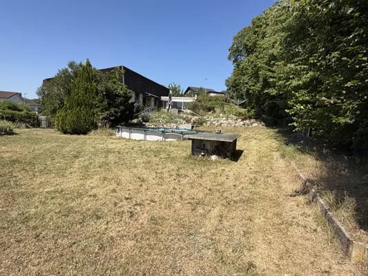 Villa de 5,5 pièces idéalement situé sur une magnifique parcelle