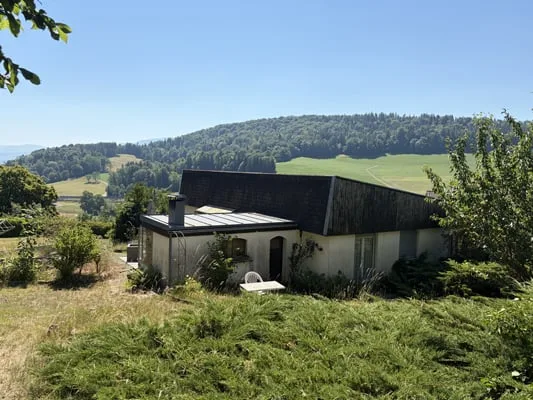 Villa de 5,5 pièces idéalement situé sur une magnifique parcelle