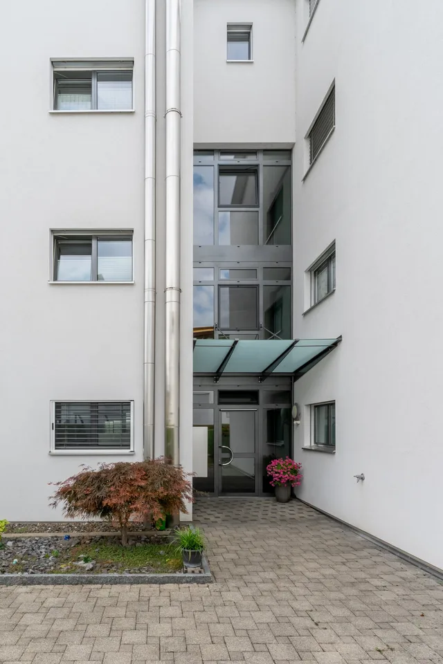 Charmante 3.5-Zimmer-Attikawohnung im 4. OG in Suhr