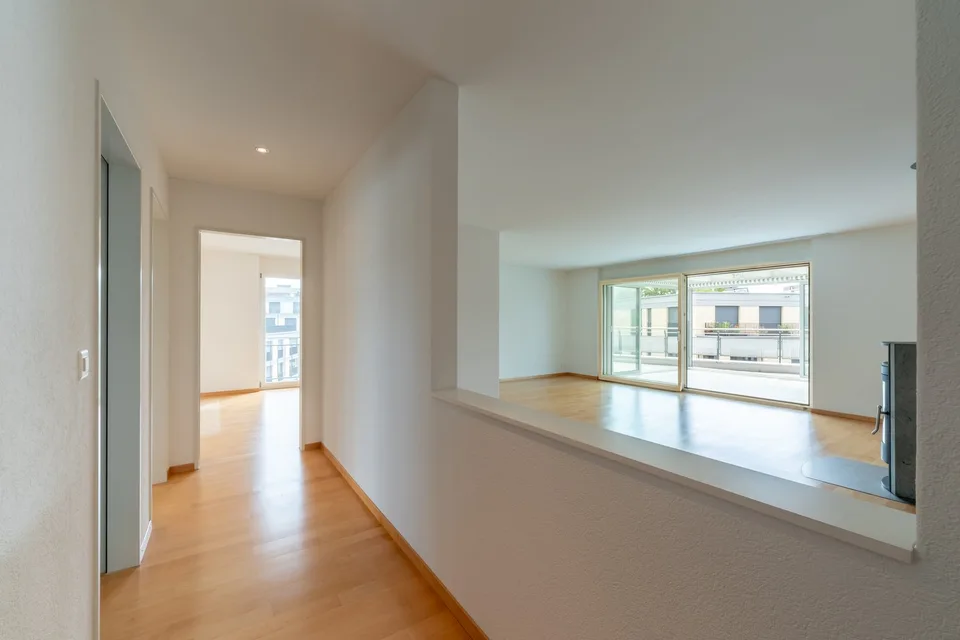 Charmante 3.5-Zimmer-Attikawohnung im 4. OG in Suhr