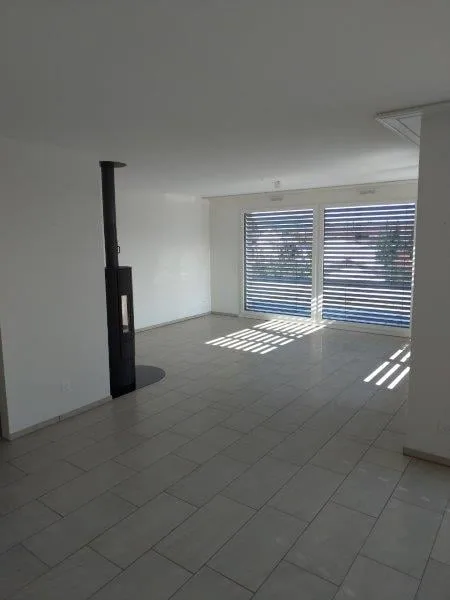 Charmante 4.5-Zimmer-Attikawohnung in Würenlos – Modern, ruhig, ausgestattet im Eigentumsstandard