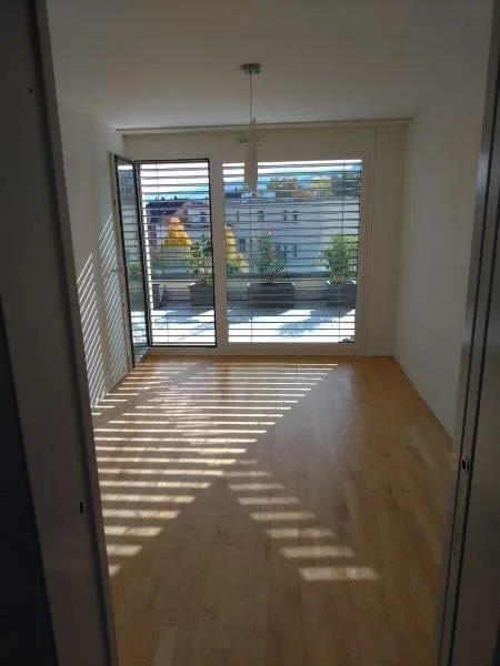 Charmante 4.5-Zimmer-Attikawohnung in Würenlos – Modern, ruhig, ausgestattet im Eigentumsstandard