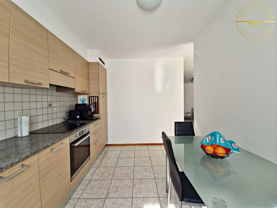 Appartement spacieux et lumineux de 4.5 pièces avec balcon à Genestrerio