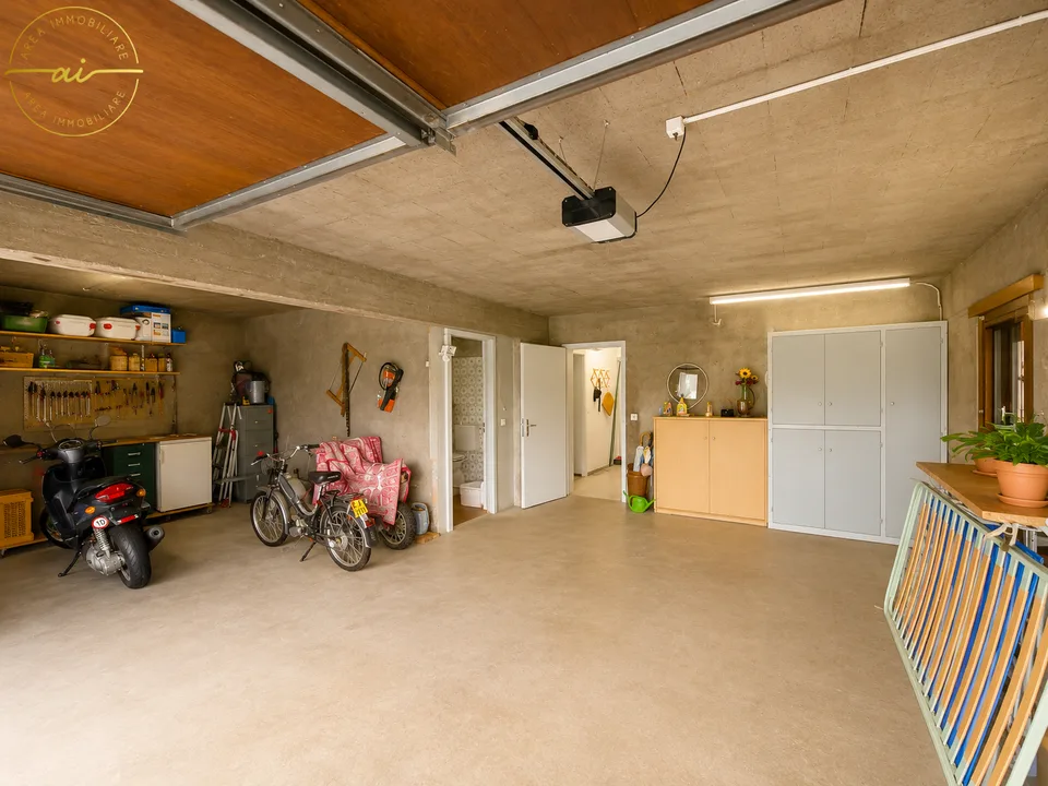 Einfamilienhaus mit großem bebaubarem Grundstück