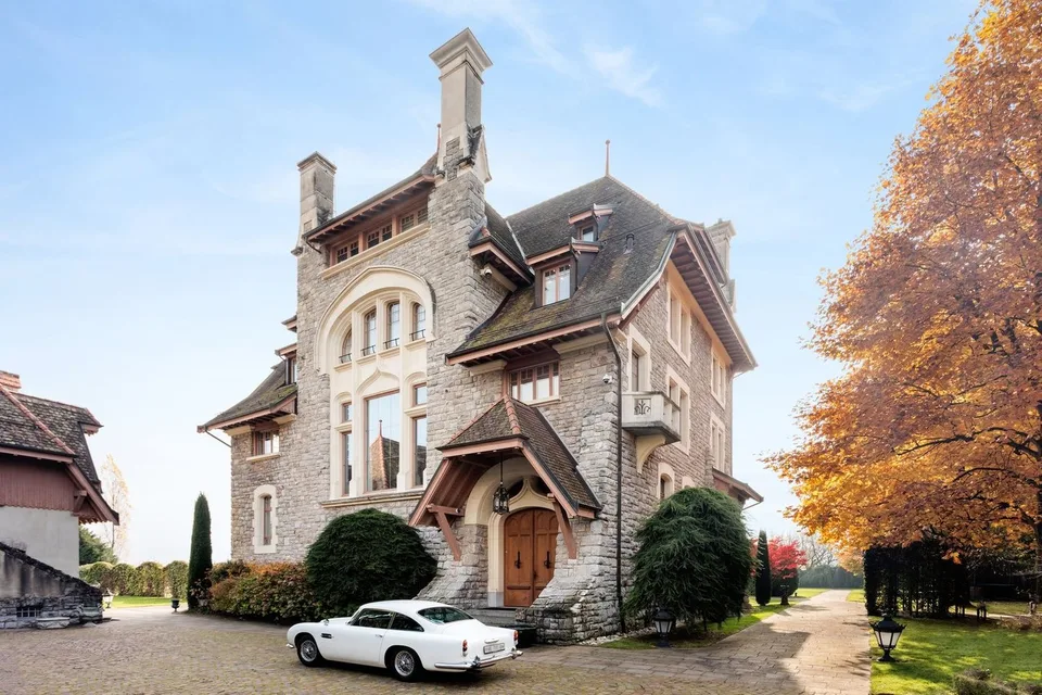 Maison de maître au caractère d'antan, emplacement exceptionnel !