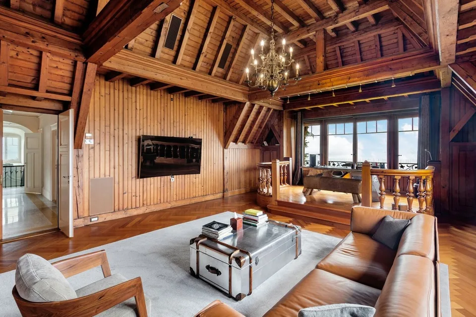 Master house with a character of yesteryear, exceptional location!