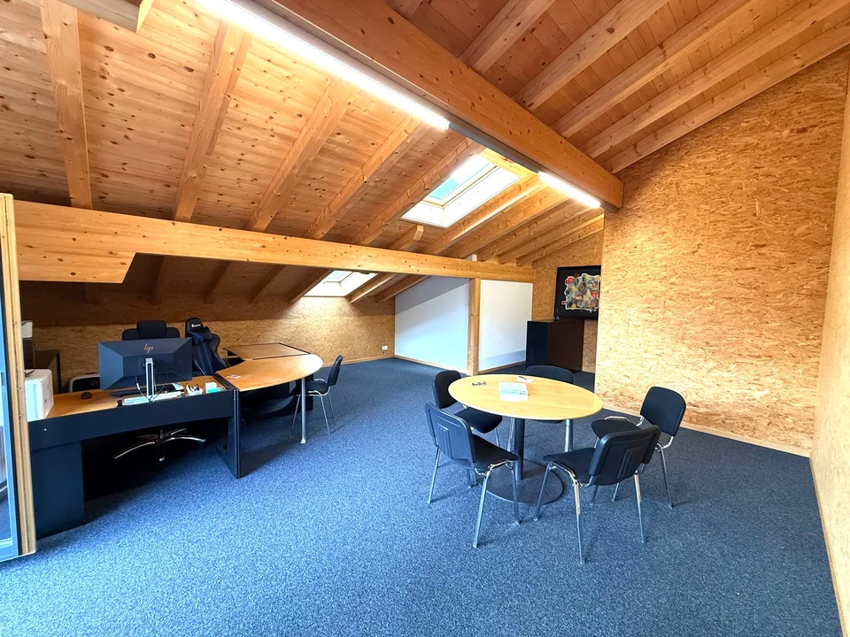 Modernes Büro zu Vermieten / Preis inkl. Strom