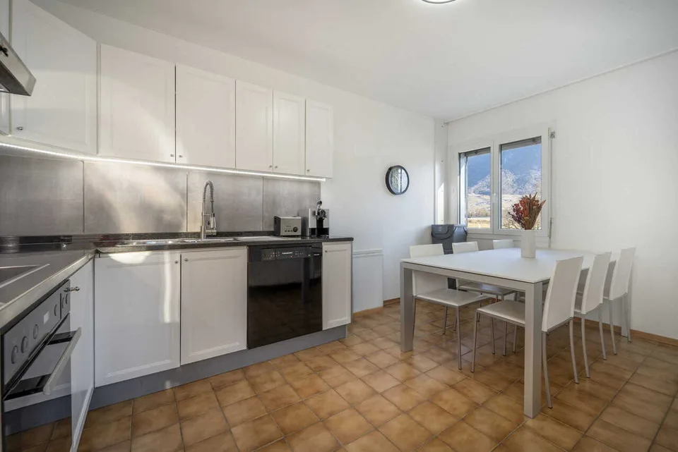 Gewerbeimmobilie - Fitness + Apartment - Exklusiv