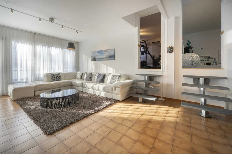 Gewerbeimmobilie - Fitness + Apartment - Exklusiv