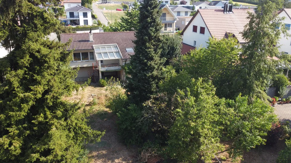 Bauland mit Entwicklungspotenzial auf 1'451 m2 Grundstücksfläche