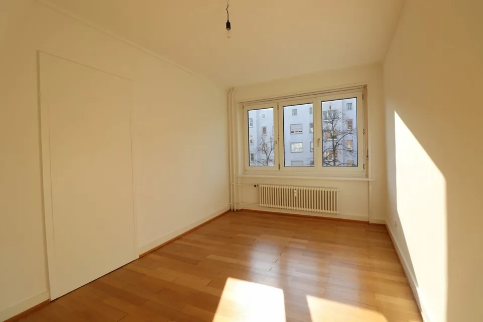 Near Messe and Wettsteinplatz - friendly 3-room apartment in Basel