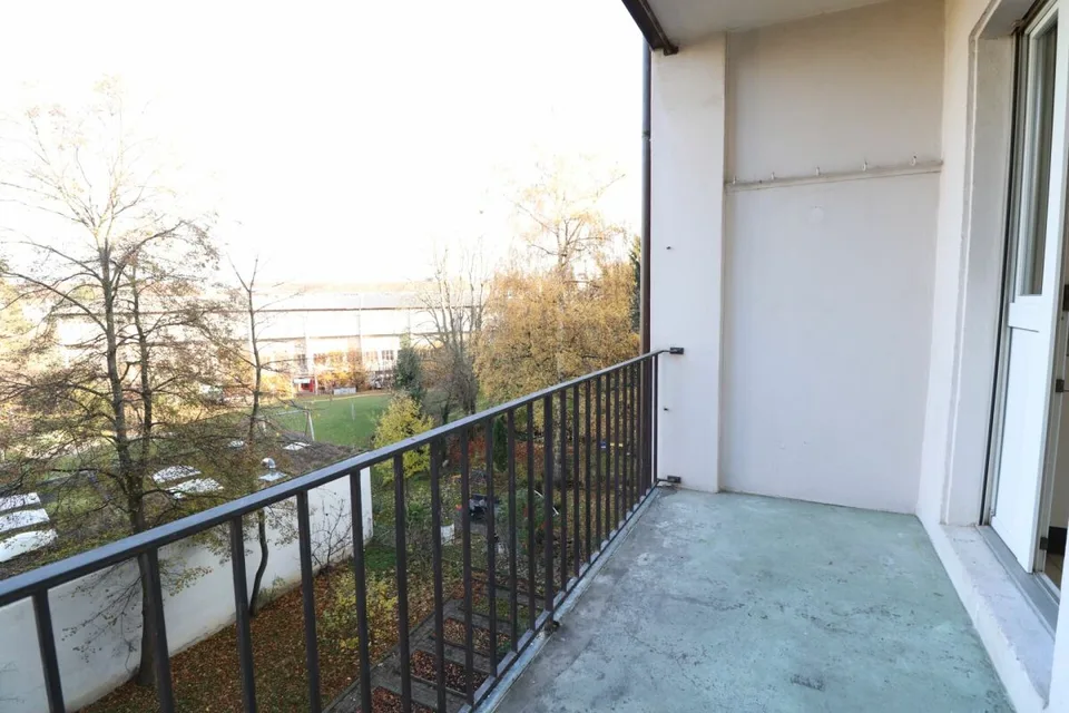 Near Messe and Wettsteinplatz - friendly 3-room apartment in Basel