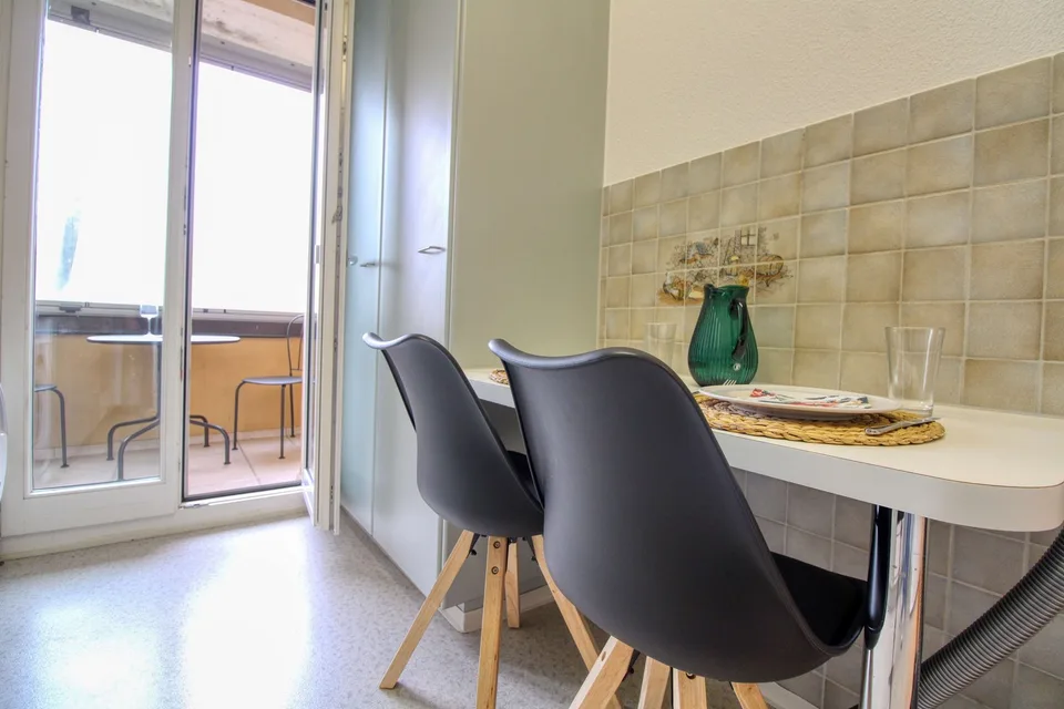 Dein stilvolles Coliving-Zuhause im lebhaften Zürcher Stadtteil Höngg